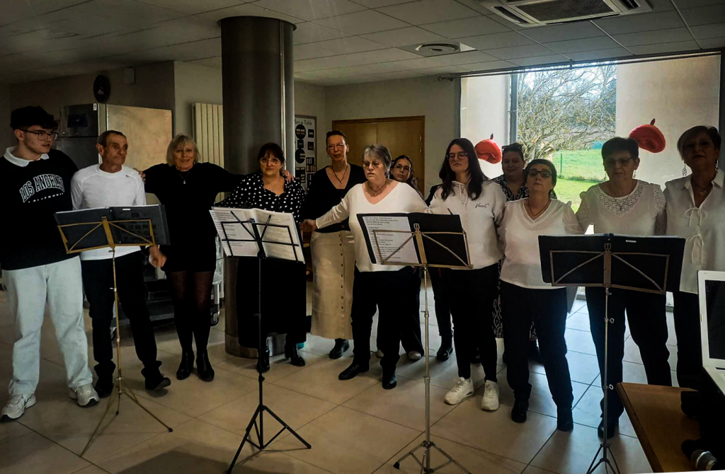 Concert de choeur en Folie à la maison de retraite du Vernet